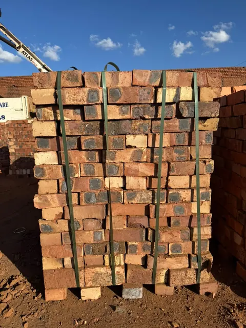 Load Bearing Bricks in Harare, photo 2